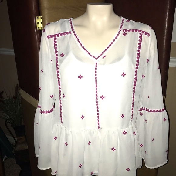 Time and Tru Tops - Beautiful bell sleeved sheer blouse